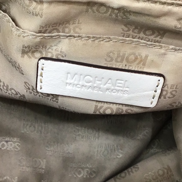 Michael Kors khaki signature shoulder tote - Picture 11 of 13